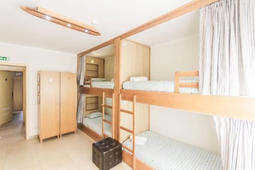Peniche Surfcamp Hostel - image 8
