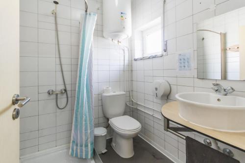 Peniche Surfcamp Hostel - image 14