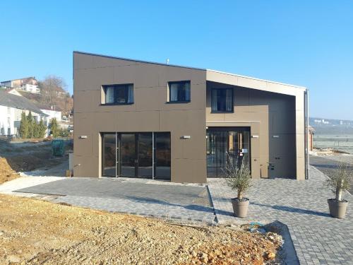 Zunanjost, Kza Jura Swiss in Courtedoux