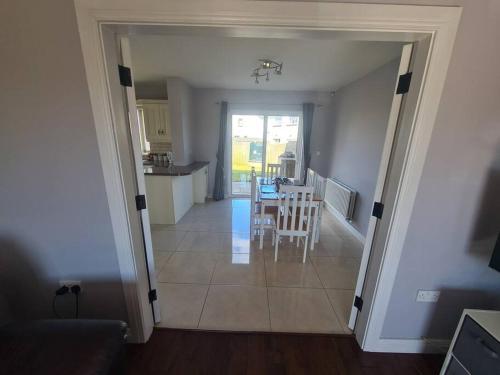 Bundoran Seaside Stays House - WiFi, large spacious home