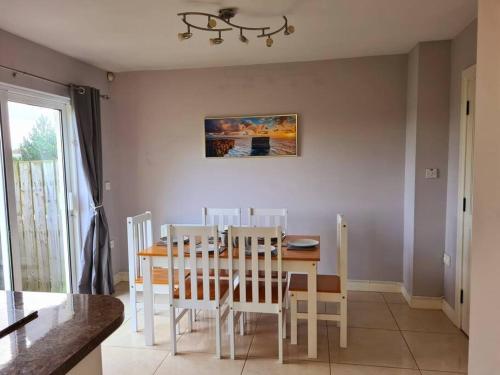 Bundoran Seaside Stays House - WiFi, large spacious home