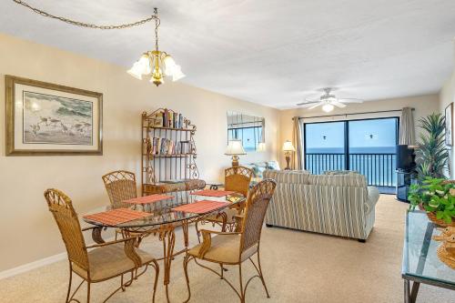 Terra Mar 1004 2 Bedroom Gulf Front Elevator Heated Pool WiFi Sleep 4 - image 6