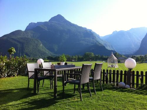 Hunter's Chalet, up to 10 p, terrace with amazing mountainview, 200 qm garden, BBQ&bikes&sunbeds for free