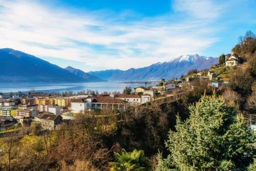 Lilia Apartment by Quokka 360 - Bright Spacious Flat with Panoramic Locarno View in Gordola, Schweiz