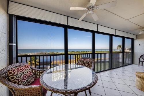 Terra Mar 502 2 Bedroom Sleeps 6 Gulf Front Elevator Heated Pool - image 6