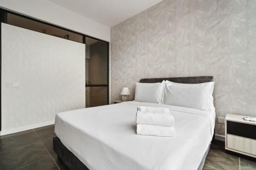 Scarletz KLCC Apartments by soulasia - image 3