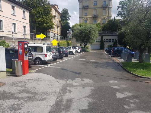 Central Lugano Family Flat 2 Bedrooms Lake view in Lugano, Schweiz
