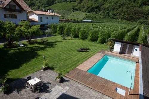 Apartment with Garden View