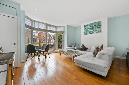Hampstead Opulence Apartment - Luxurious Split Level Property 3