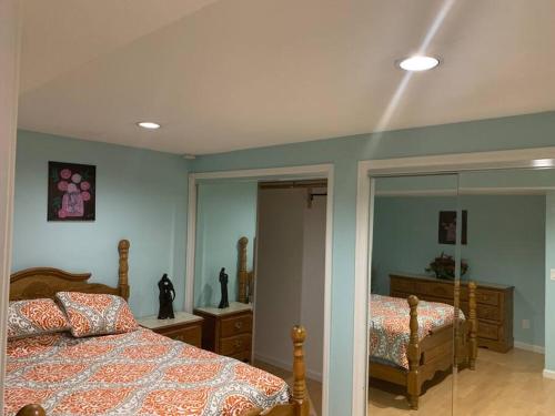 Cozy 2 bedroom place with mountain views!