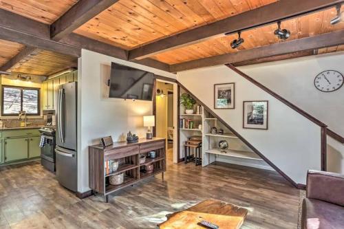 Peaceful Oak Haven Cabin near Yosemite