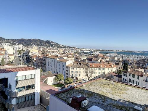 SUQ3 - Très beau 2 pièces avec terrasse, Cannes (Foto 8)