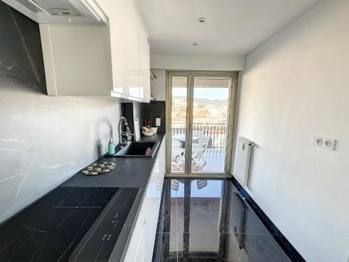 SUQ3 - Très beau 2 pièces avec terrasse, Cannes (Foto 6)