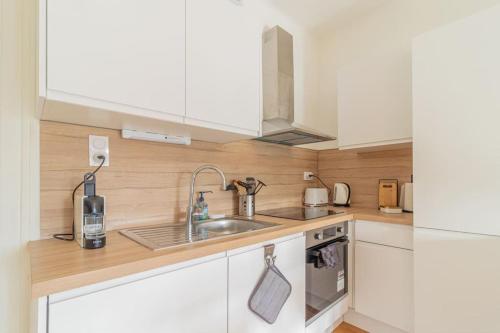 ZenBNB / Safari / 3 Personnes / 5 secondes du Tram in อาบิลิ