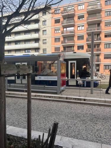 ZenBNB / Safari / 3 Personnes / 5 secondes du Tram in อาบิลิ