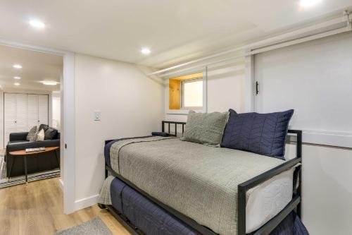 Jersey City Vacation Rental Near Light Rail!