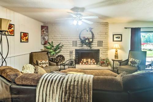 Downtown Cottonwood Home with Hot Tub and Patio! - image 11