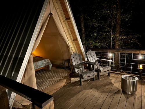 Bohamia - Cozy A-Frame Glamp on 268 acre forest retreat 4