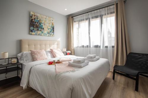 One-Bedroom Apartment with City View image 7