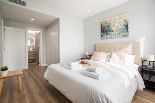 One-Bedroom Apartment with City View image 10