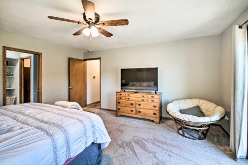 Family Home with Deck Yard Dock on Rock River! - image 14