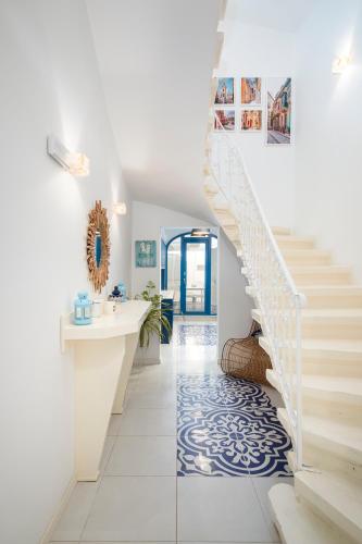 Chic, Stylish Traditional Townhouse with Terrace - St. Paul’s Bay 5