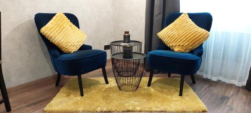 Luxury apartment in the city center with parking - image 2