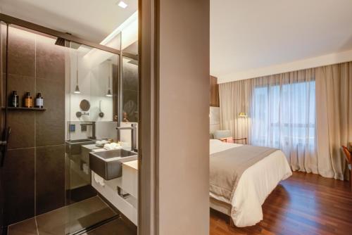 Qoya Sao Paulo Paulista, Curio Collection by Hilton Over view