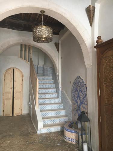 Beau riad en médina, lumineux et avec terrasse privée sur mer Beau riad en médina, lumineux et avec terrasse privée sur mer
