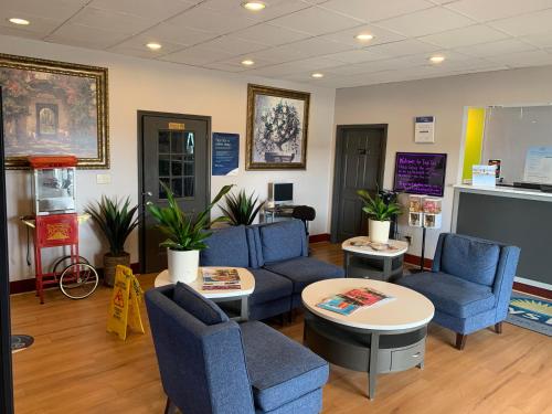 Buitenkant, Days Inn by Wyndham Louisville Airport Fair and Expo Center in Louisville (KY)