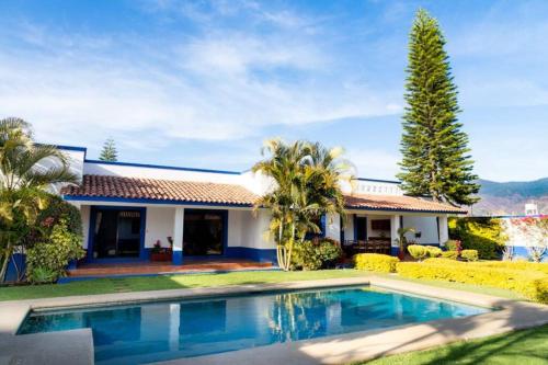 Peldbaseins, Casona San Germán - Alojamiento para 14 personas en Oaxaca (Casona San German - Alojamiento para 14 personas en Oaxaca) in Ekbalam