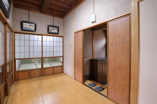 HAT byakugoji, Japanese traditional fireplace　HAT白毫寺　自然豊富な別荘地にある囲炉裏付き一軒家