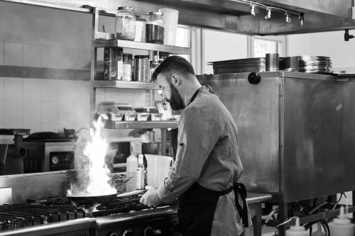 Yria Island Boutique Hotel & Spa - image 7