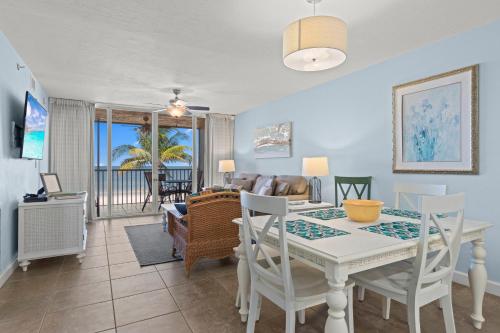 Estero Island Beach Villas 203 2 BR Gulf Front Heated Pool Sleeps 8 - image 11