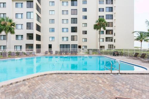 Sandarac A409 Gulf Front 2 Bedrooms Elevator Heated Pool Sleeps 4 - image 13