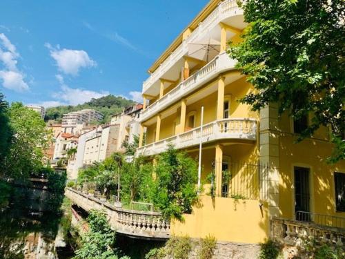 Charmant F2 avec balcon et parking, proche cure et centre-ville – Amélie-les-Bains - FR-1-703-84 (Charmant F2 avec balcon et parking, proche cure et centre-ville – Amelie-les-Bains - FR-1-703-84) in Arles-sur-Tech