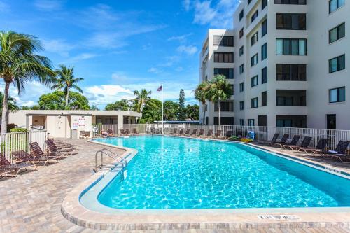 Sandarac B511 2 Bedrooms Gulf Front Pool Access WiFi Sleeps 6 - main image