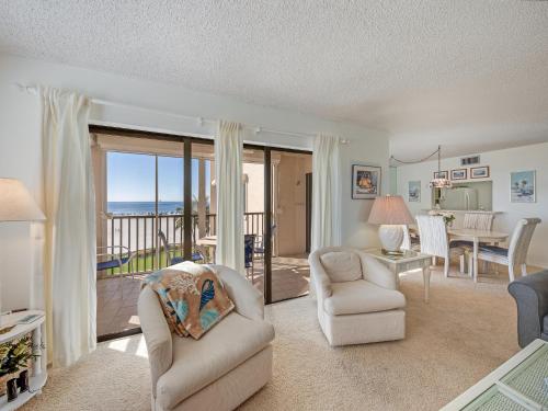 Sandarac B511 2 Bedrooms Gulf Front Pool Access WiFi Sleeps 6 - image 11