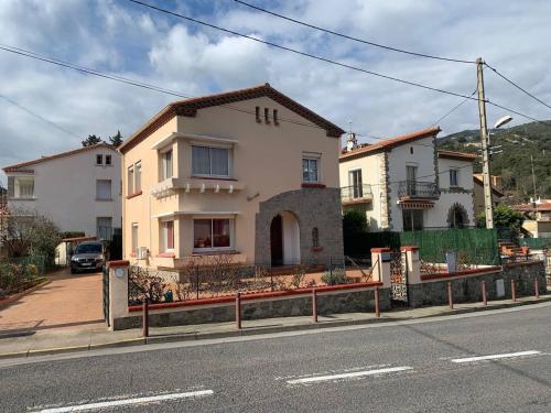 Appartement Amélie-les-Bains-Palalda, 2 pièces, 2 personnes - FR-1-703-149 - Location saisonnière - Amélie-les-Bains-Palalda