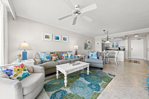 Estero Island Beach Villas 304 Sleeps 6 2 Bedrooms Gulf Front Heated Pool - image 11