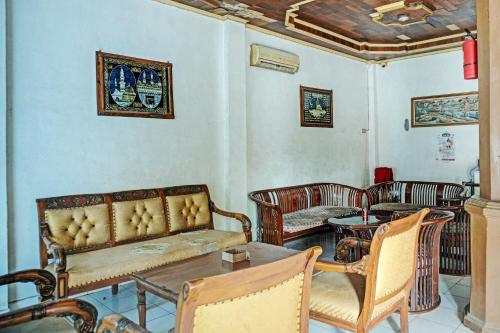 Lobby, SPOT ON 92280 Hotel Romli in Ogan Komering Ilir