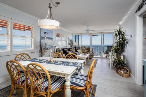 Estero Island Beach Villas 401 2 Bedrooms Beach Front WiFi Sleeps 6 - image 10