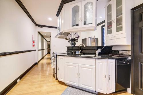 WFH Friendly DC Home Near Capitol and White House! in Washington, USA