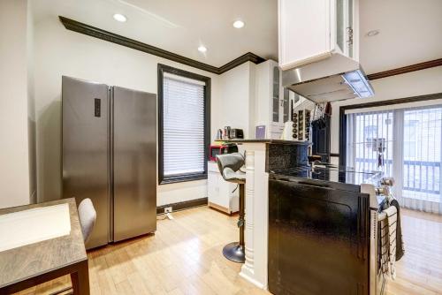 WFH Friendly DC Home Near Capitol and White House! in Washington, USA