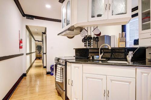 WFH Friendly DC Home Near Capitol and White House! in Washington, USA