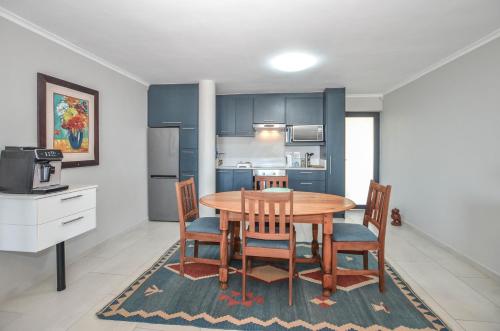 Létesítmények, Orca House in Yzerfontein