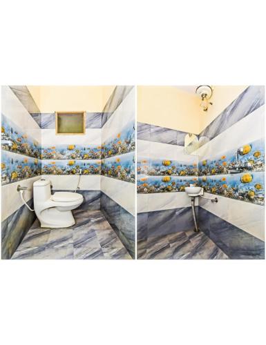 Bathroom, The Rockland Hotel & Restaurant, Jaipur in Reengus