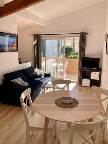 Charming 1 bedroom flat, Biarritz center with pool and car park