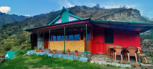 Viesnīcas āriene, Dhauladhar Woodhouse in Raj Gunda