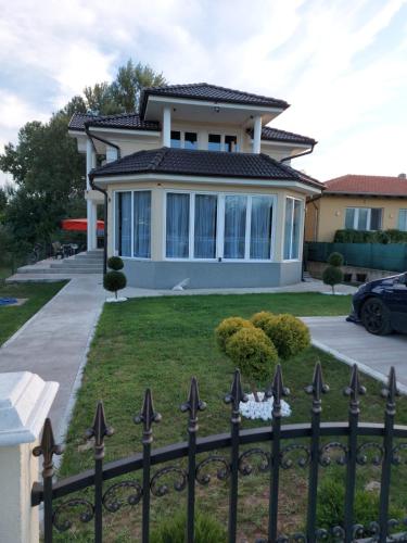. Apartmani Jenić